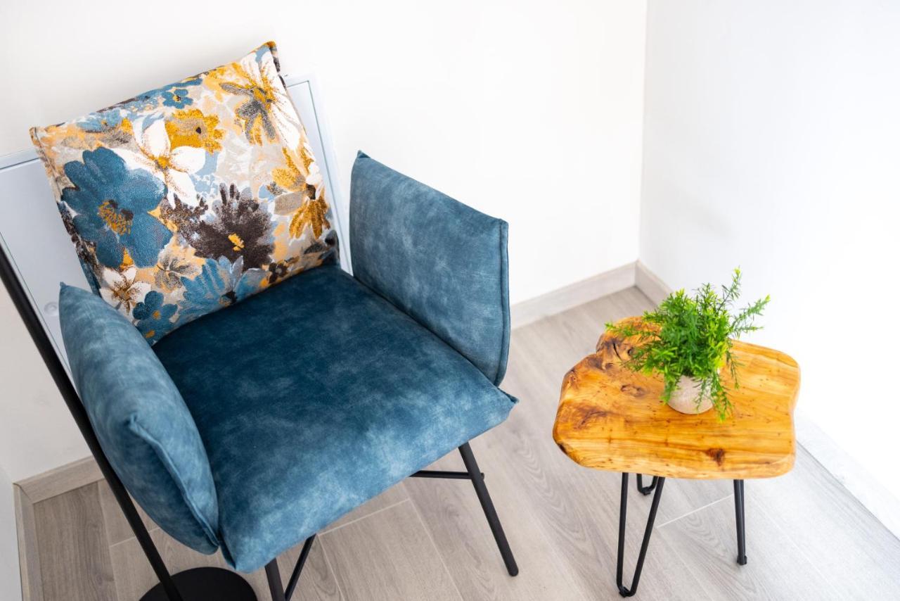 Design-Ferienwohnung In Kelberg Am Nuerburgring: Platz Fuer 6, Kueche, Wifi, Netflix Exterior foto