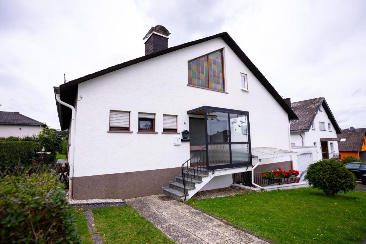Design-Ferienwohnung In Kelberg Am Nuerburgring: Platz Fuer 6, Kueche, Wifi, Netflix Exterior foto